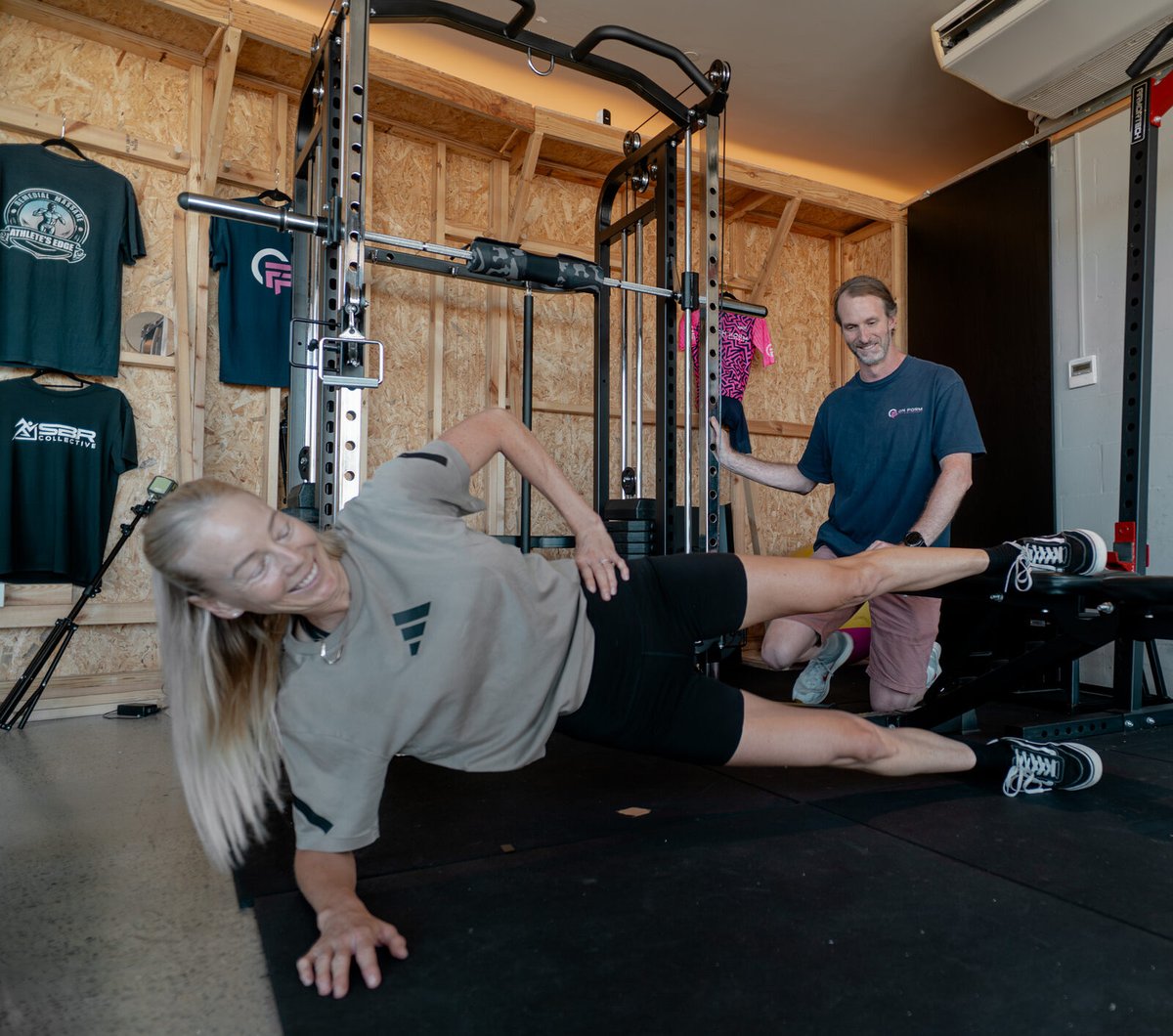 Physiotherapist supervising technique during a Performance Physiotherapy session